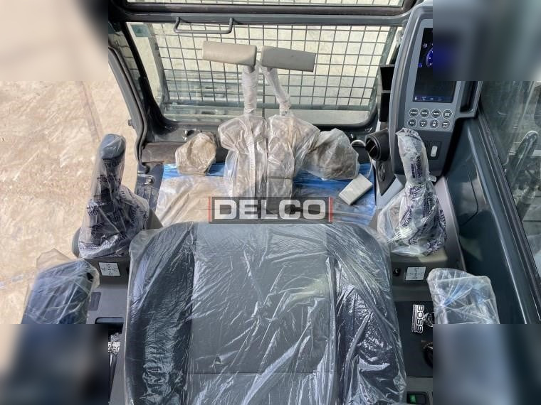 Ekskavator perayap baru HYUNDAI ROBEX 215L SMART: gambar 10