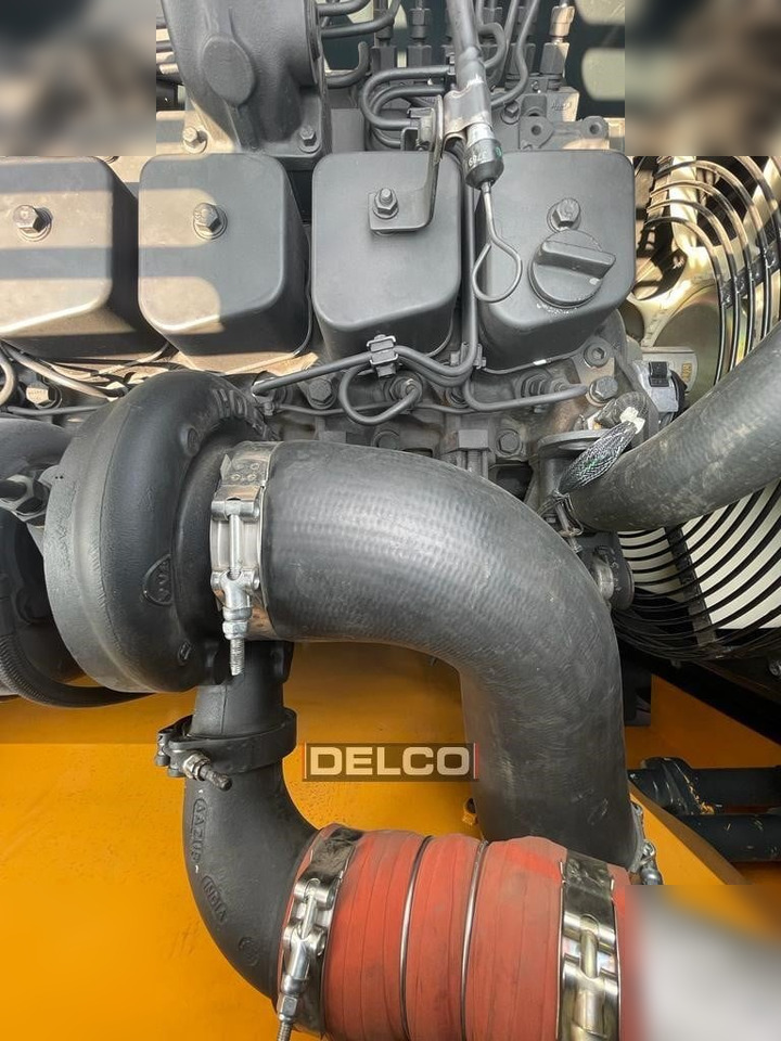 Ekskavator perayap baru HYUNDAI ROBEX 215L SMART: gambar 8