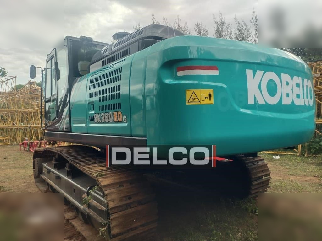 Ekskavator perayap baru KOBELCO SK380XD LC-10: gambar 11