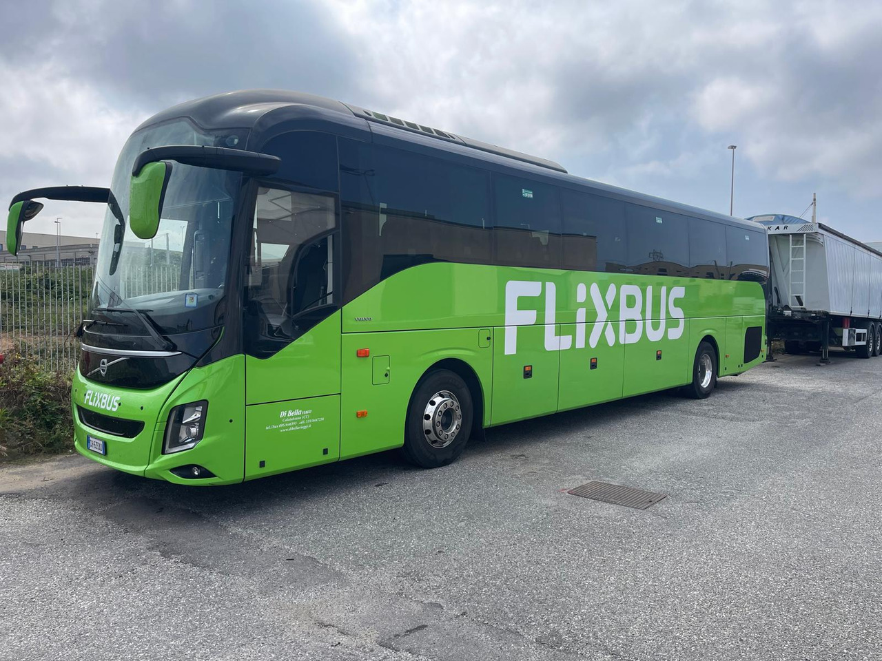 VOLVO 9700 - Bus pariwisata: gambar 1 VOLVO 9700 - Bus pariwisata: gambar 1