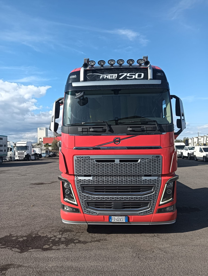 VOLVO FH16 750 - Truk flatbed: gambar 3 VOLVO FH16 750 - Truk flatbed: gambar 3