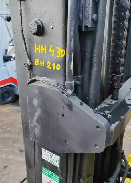 CAT Lift Trucks T 80 D /Triplex 4.3m - Peralatan lainnya: gambar 4 CAT Lift Trucks T 80 D /Triplex 4.3m - Peralatan lainnya: gambar 4