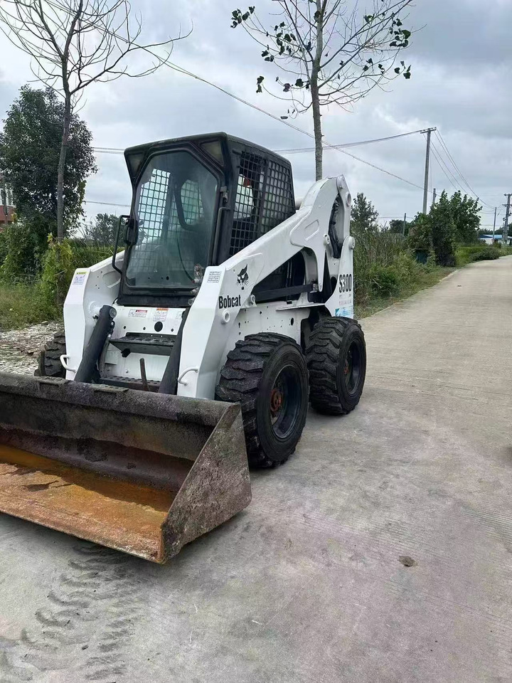 Bobcat S300 - Skid steer: gambar 4 Bobcat S300 - Skid steer: gambar 4