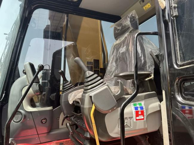 CAT 329D - Ekskavator perayap: gambar 2 CAT 329D - Ekskavator perayap: gambar 2