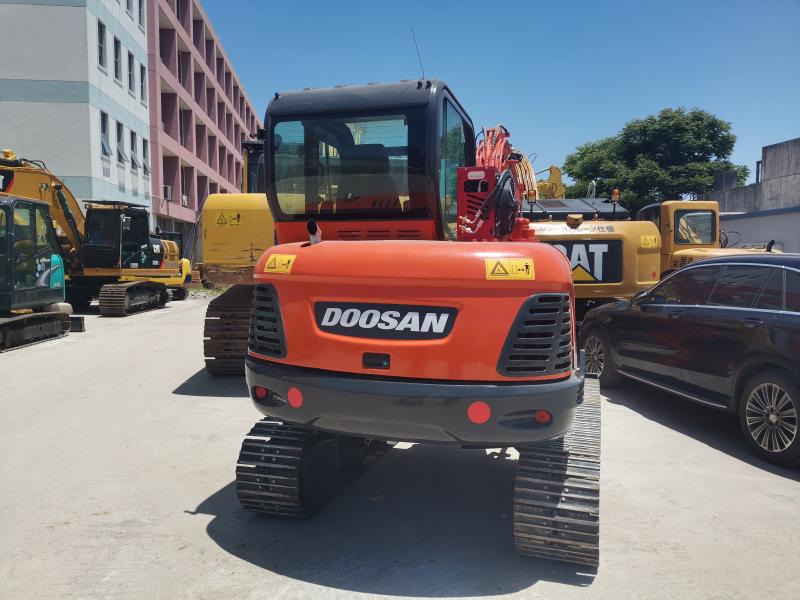 Doosan DX60 - Ekskavator mini: gambar 2 Doosan DX60 - Ekskavator mini: gambar 2