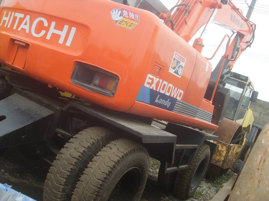 Hitachi EX100WD-3 - Ekskavator roda: gambar 1 Hitachi EX100WD-3 - Ekskavator roda: gambar 1