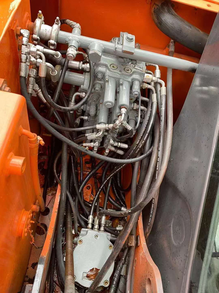 Hitachi zaxis 60 - Ekskavator perayap: gambar 3 Hitachi zaxis 60 - Ekskavator perayap: gambar 3
