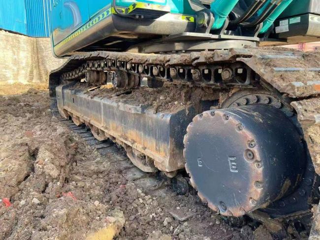 Kobelco SK350 - Ekskavator perayap: gambar 2 Kobelco SK350 - Ekskavator perayap: gambar 2