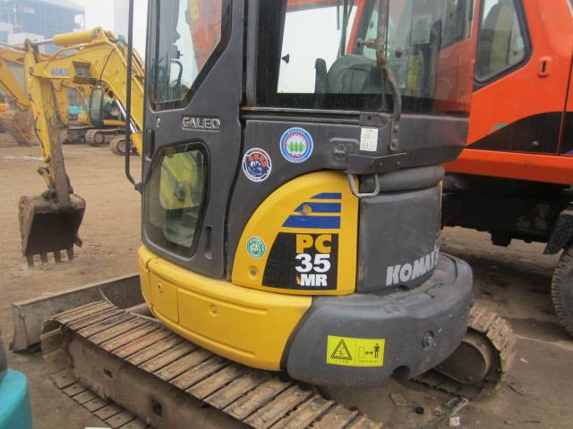 Komatsu PC35  - Ekskavator mini: gambar 1 Komatsu PC35  - Ekskavator mini: gambar 1