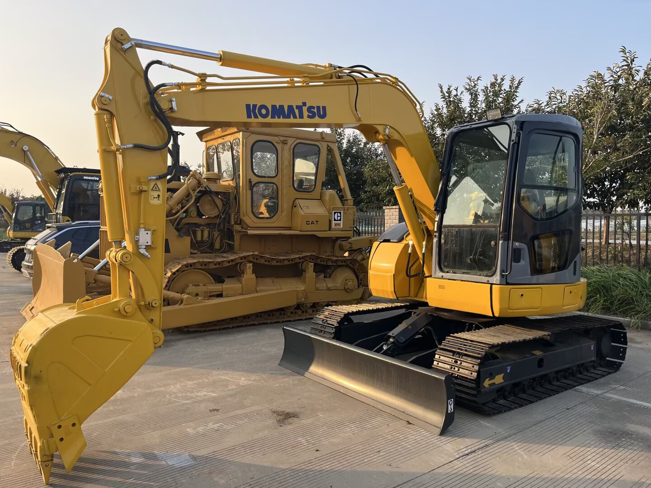 Komatsu pc78 - Ekskavator: gambar 1 Komatsu pc78 - Ekskavator: gambar 1