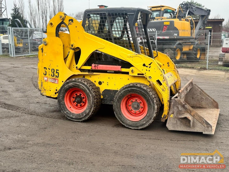 Bobcat S185 Schranklader - 4 cil. Kubota motor - high flow - laadbak - CE keurmerk - Loader konstruksi: gambar 1 Bobcat S185 Schranklader - 4 cil. Kubota motor - high flow - laadbak - CE keurmerk - Loader konstruksi: gambar 1
