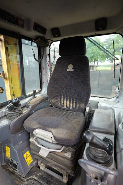 Komatsu D 65 PX-15 E0 ripper - manual engine - 388cm wide - Bulldozer: gambar 3 Komatsu D 65 PX-15 E0 ripper - manual engine - 388cm wide - Bulldozer: gambar 3