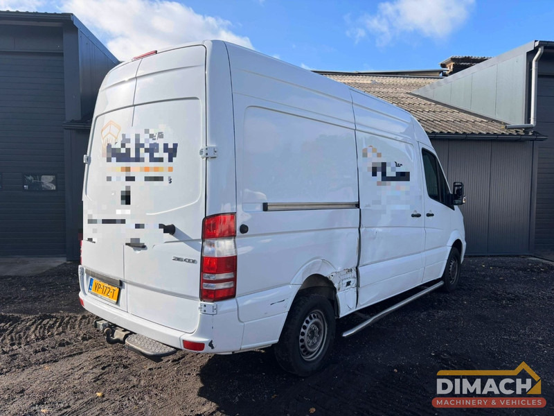Mercedes-Benz Sprinter Sprinter 216 L2H2 trekhaak , accident - unfall - rechterkant flink plaatschade, technisch perfect - Van kecil: gambar 2 Mercedes-Benz Sprinter Sprinter 216 L2H2 trekhaak , accident - unfall - rechterkant flink plaatschade, technisch perfect - Van kecil: gambar 2
