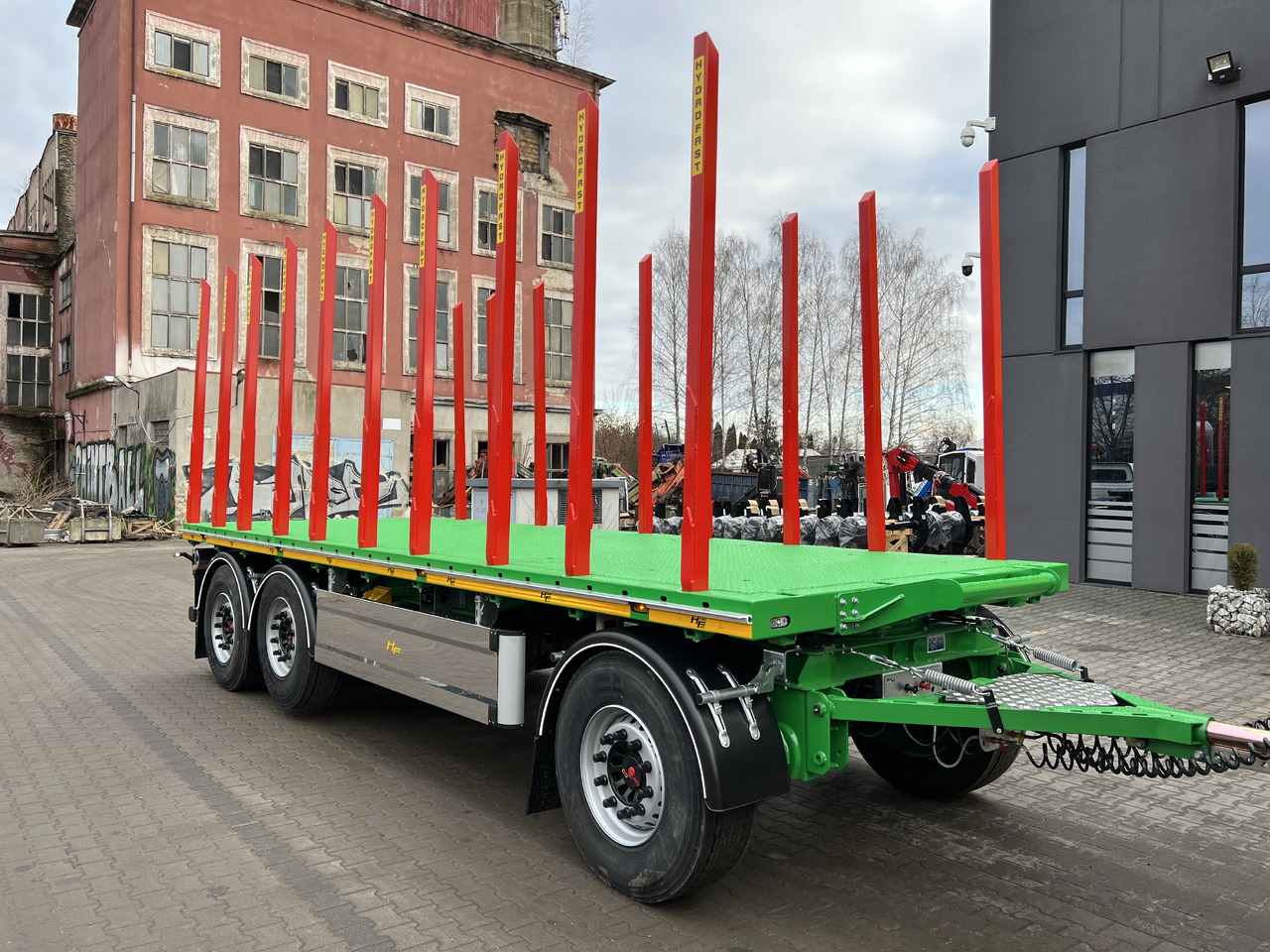Hydrofast Przyczepa platforma 3 osiowa do przewozu drewna / 3-axle platform trailer for timber transport - Trailer flatbed: gambar 1 Hydrofast Przyczepa platforma 3 osiowa do przewozu drewna / 3-axle platform trailer for timber transport - Trailer flatbed: gambar 1