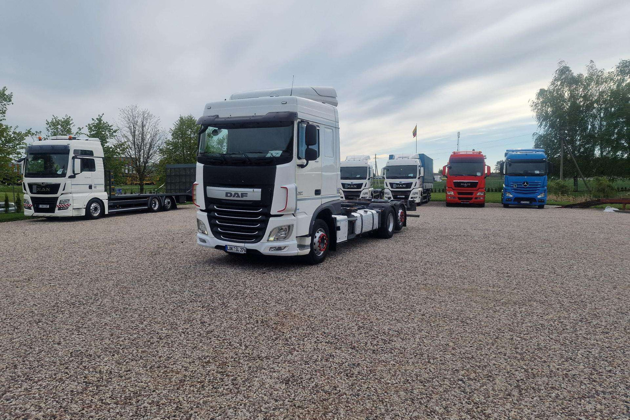 DAF XF 460 - Pengangkut kontainer/ Container truck: gambar 2 DAF XF 460 - Pengangkut kontainer/ Container truck: gambar 2