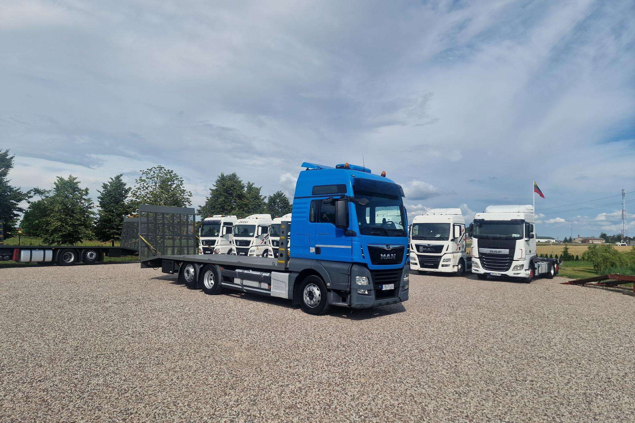 MAN TGX 26.420 - Truk pengangkut mobil: gambar 1 MAN TGX 26.420 - Truk pengangkut mobil: gambar 1