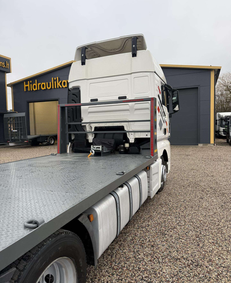 MAN TGX 26.430 - Truk pengangkut mobil: gambar 3 MAN TGX 26.430 - Truk pengangkut mobil: gambar 3