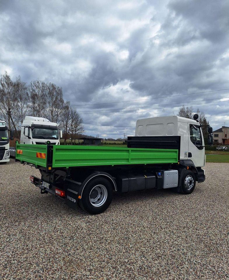 Volvo FL 210 - Truk jungkit: gambar 4 Volvo FL 210 - Truk jungkit: gambar 4