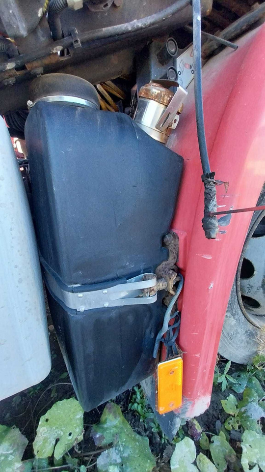 Zbiornik AdBlue IVECO STRALIS 500 - Sistem bahan bakar: gambar 1 Zbiornik AdBlue IVECO STRALIS 500 - Sistem bahan bakar: gambar 1