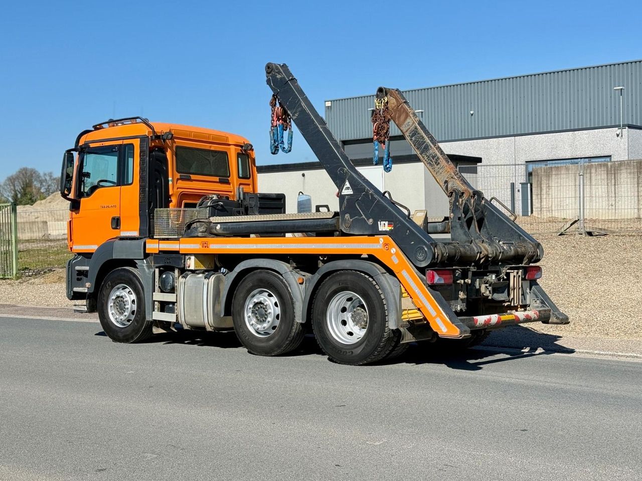 MAN TGS 26.420 - Truk skip loader: gambar 3 MAN TGS 26.420 - Truk skip loader: gambar 3