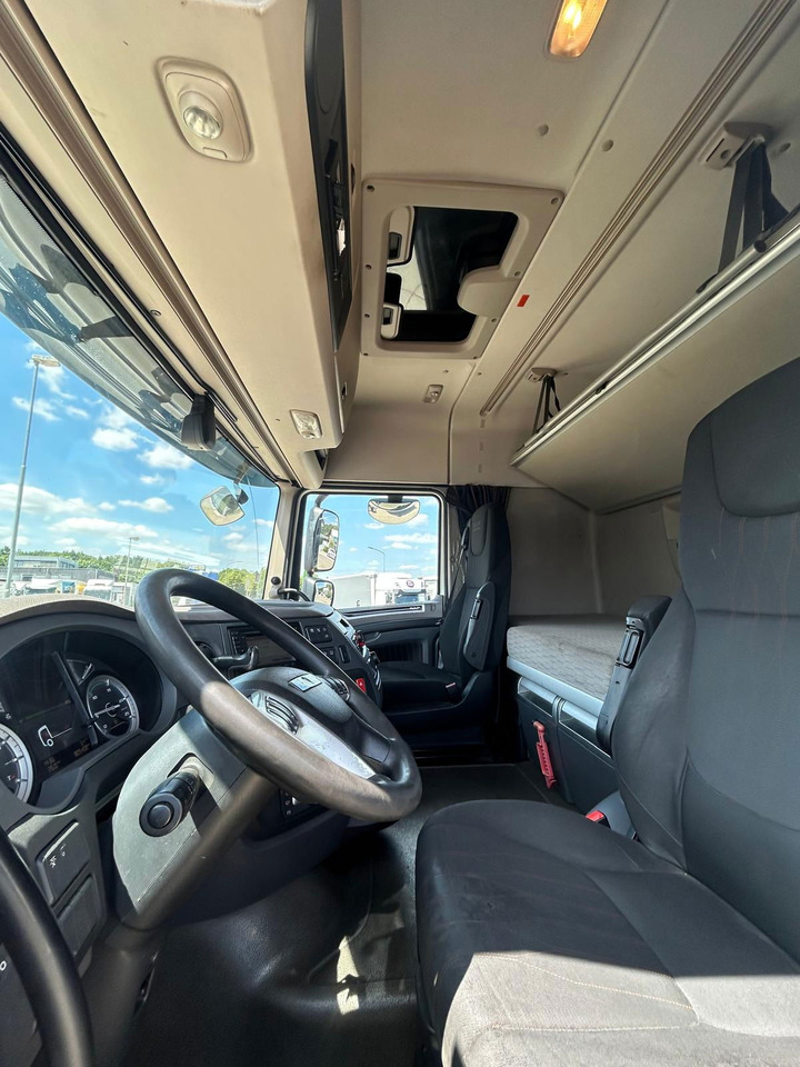 DAF XF 480 bj. 2018 / Euro 6 / Automaat/ Smart 2 tacho - Tractor head: gambar 1 DAF XF 480 bj. 2018 / Euro 6 / Automaat/ Smart 2 tacho - Tractor head: gambar 1