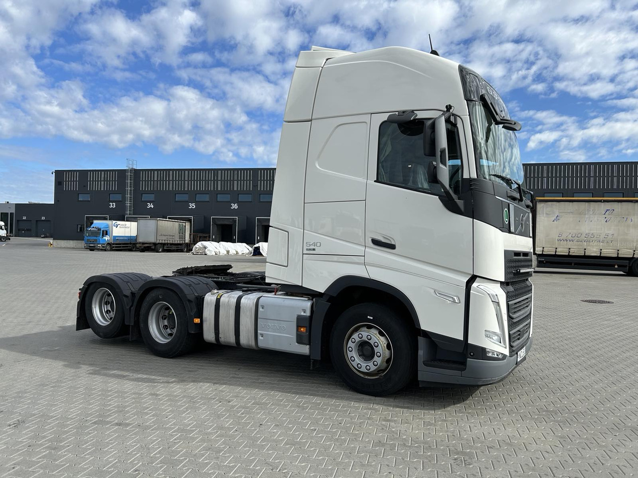 Volvo FH D13 - Tractor head: gambar 4 Volvo FH D13 - Tractor head: gambar 4