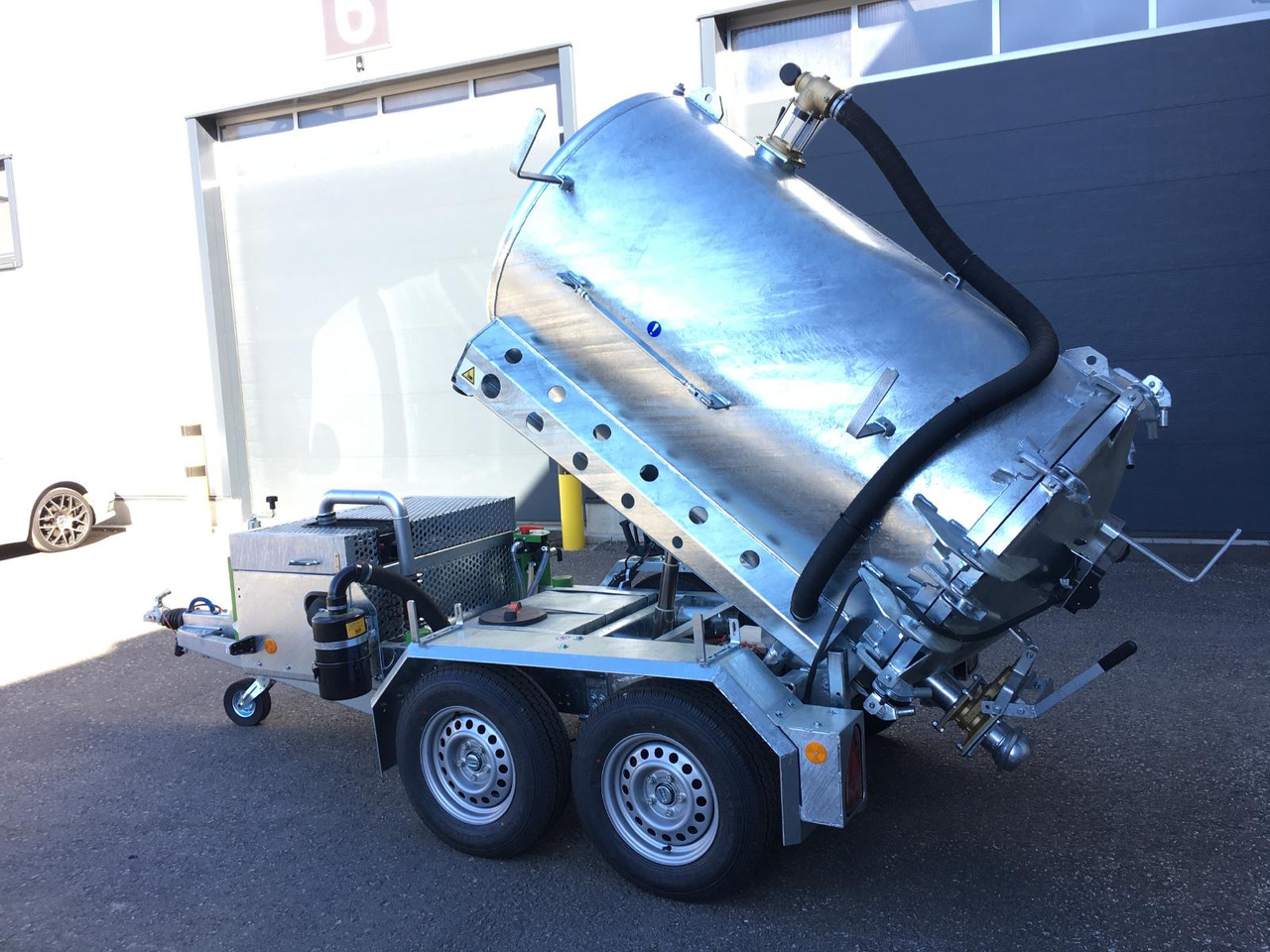 M-Vac 1,8m³ *Kippbar* Vakuum-Saugsystem / Saugfass / Sauganhänger / Saughänger M-Vac Reinigungskit - Truk vakum: gambar 2 M-Vac 1,8m³ *Kippbar* Vakuum-Saugsystem / Saugfass / Sauganhänger / Saughänger M-Vac Reinigungskit - Truk vakum: gambar 2