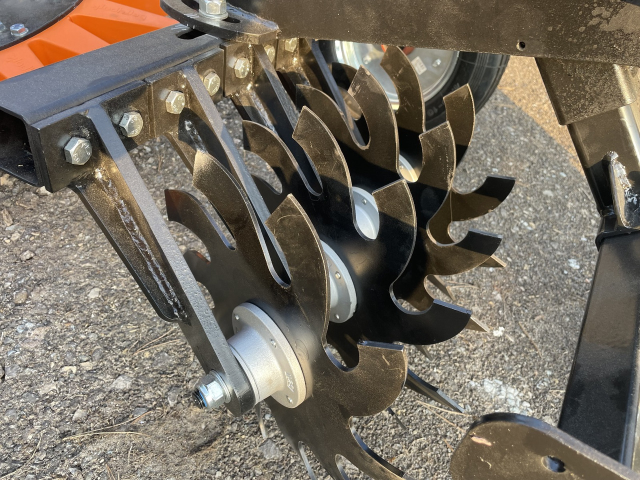 Berrypark Roll- und Fingerhacke / Orchard Weeder / Sarcleuse arboricole / Pielnik sadowniczy - Petani: gambar 5 Berrypark Roll- und Fingerhacke / Orchard Weeder / Sarcleuse arboricole / Pielnik sadowniczy - Petani: gambar 5