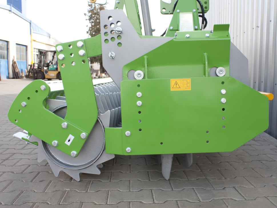 Bomet Kreiselegge / Power harrow / Herse rotative / Erpice rotante / Grada rotativa / Brona wirnikowa 3 m - Garu putar: gambar 3 Bomet Kreiselegge / Power harrow / Herse rotative / Erpice rotante / Grada rotativa / Brona wirnikowa 3 m - Garu putar: gambar 3