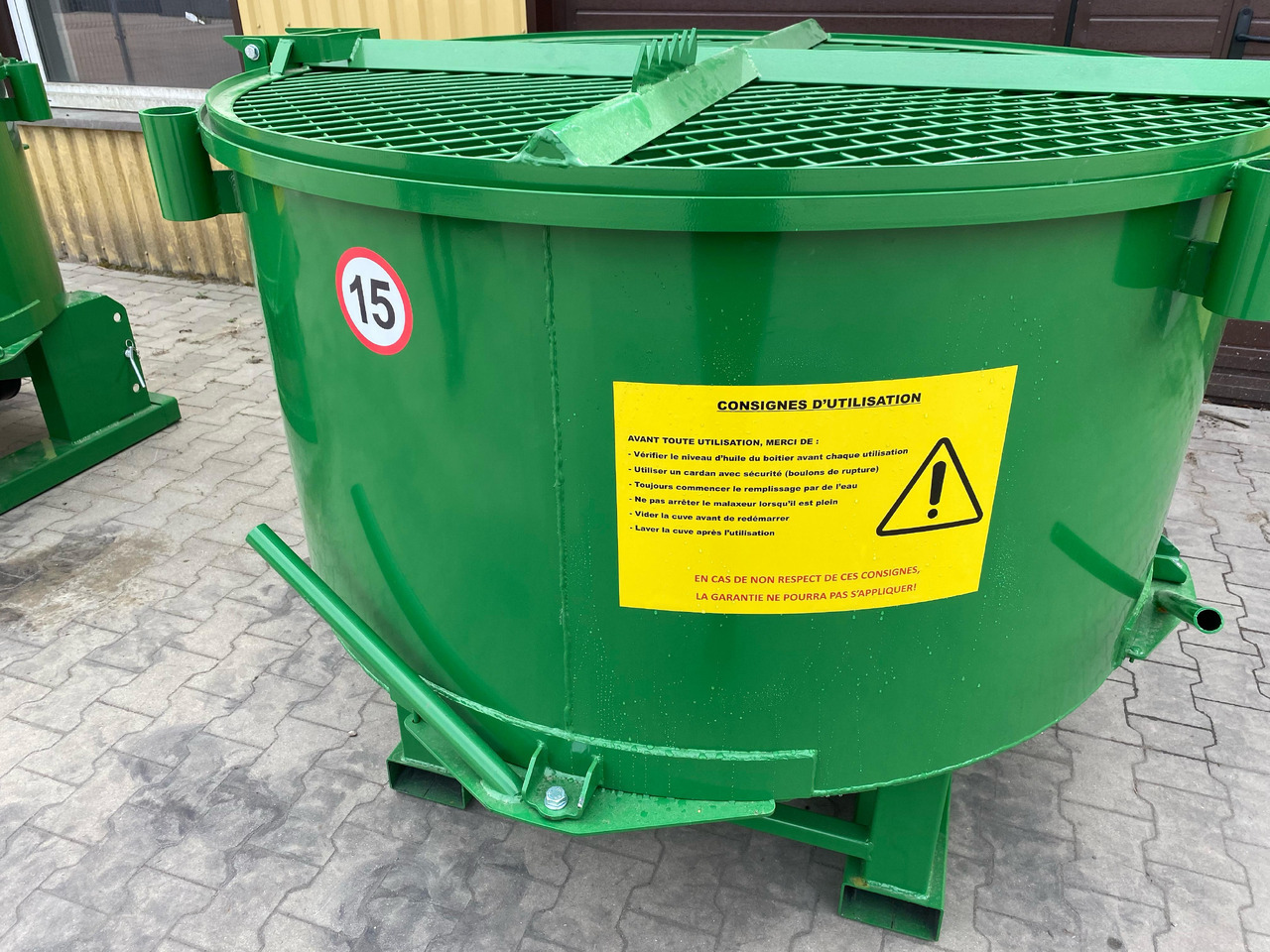 DC Betonmischer / Hydraulic concrete mixer / Malaxeur à béton hydraulique / Betoniera / Бетономешалка с гидравлическим приводом / Betoniarka hydrauliczna 800 l - Pengaduk semen: gambar 5 DC Betonmischer / Hydraulic concrete mixer / Malaxeur à béton hydraulique / Betoniera / Бетономешалка с гидравлическим приводом / Betoniarka hydrauliczna 800 l - Pengaduk semen: gambar 5