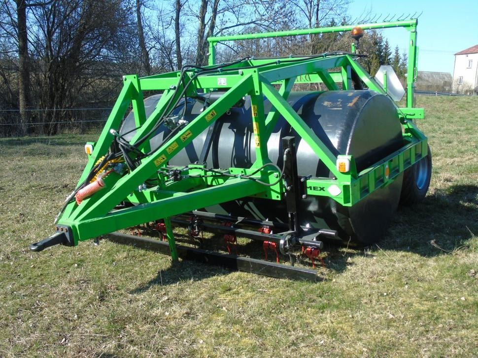 Darmex Wiesenwalze / Meadow roller / Rouleau de prairie / Rullo liscio / Каток луговой / Wał łąkowy 3 m - Rol pertanian: gambar 1 Darmex Wiesenwalze / Meadow roller / Rouleau de prairie / Rullo liscio / Каток луговой / Wał łąkowy 3 m - Rol pertanian: gambar 1
