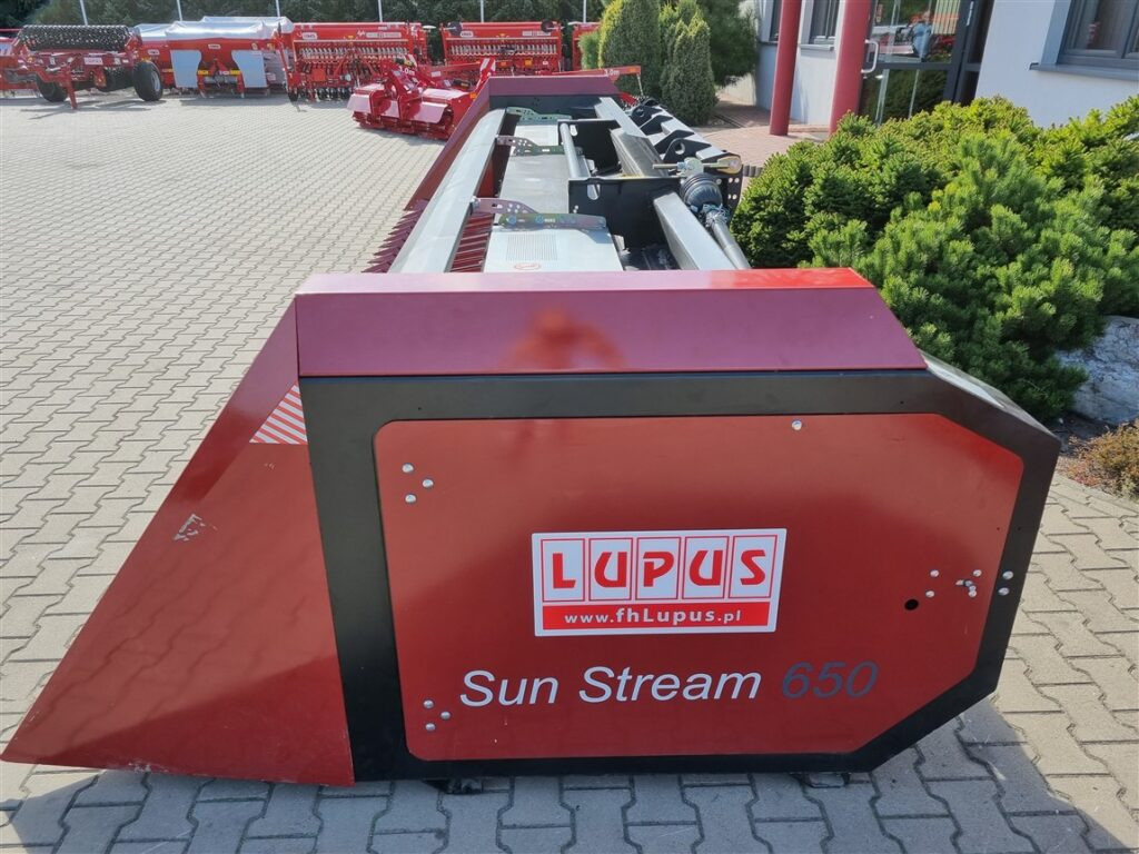 Lupus Sonnenblummenvorsatz / Sunflower harvester / Coupe à tournesol / Сosechadora / Macchina per la raccolta dei girasoli / Жатка для подсолнечника / Przystawka do słonecznika 6,5 m - Header bunga matahari: gambar 3 Lupus Sonnenblummenvorsatz / Sunflower harvester / Coupe à tournesol / Сosechadora / Macchina per la raccolta dei girasoli / Жатка для подсолнечника / Przystawka do słonecznika 6,5 m - Header bunga matahari: gambar 3