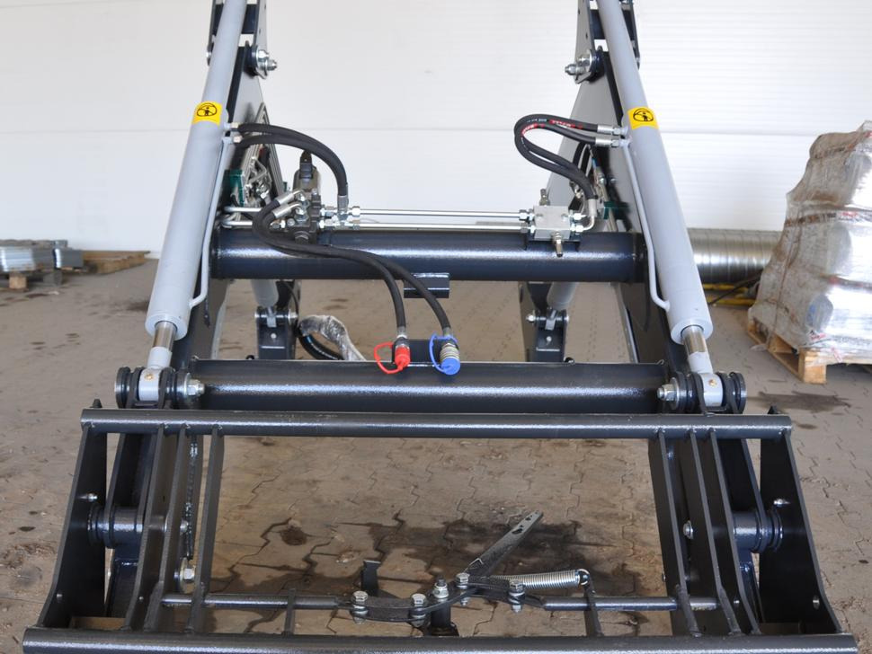 METAL-TECHNIK Frontlader / Front loader / Chargeur frontal / Caricatore frontale / Cargador fronta / Фронтальный погрузчик / Ładowacz czołowy Tytan MT-02 - Pemuat depan untuk traktor untuk Lampiran: gambar 3 METAL-TECHNIK Frontlader / Front loader / Chargeur frontal / Caricatore frontale / Cargador fronta / Фронтальный погрузчик / Ładowacz czołowy Tytan MT-02 - Pemuat depan untuk traktor untuk Lampiran: gambar 3