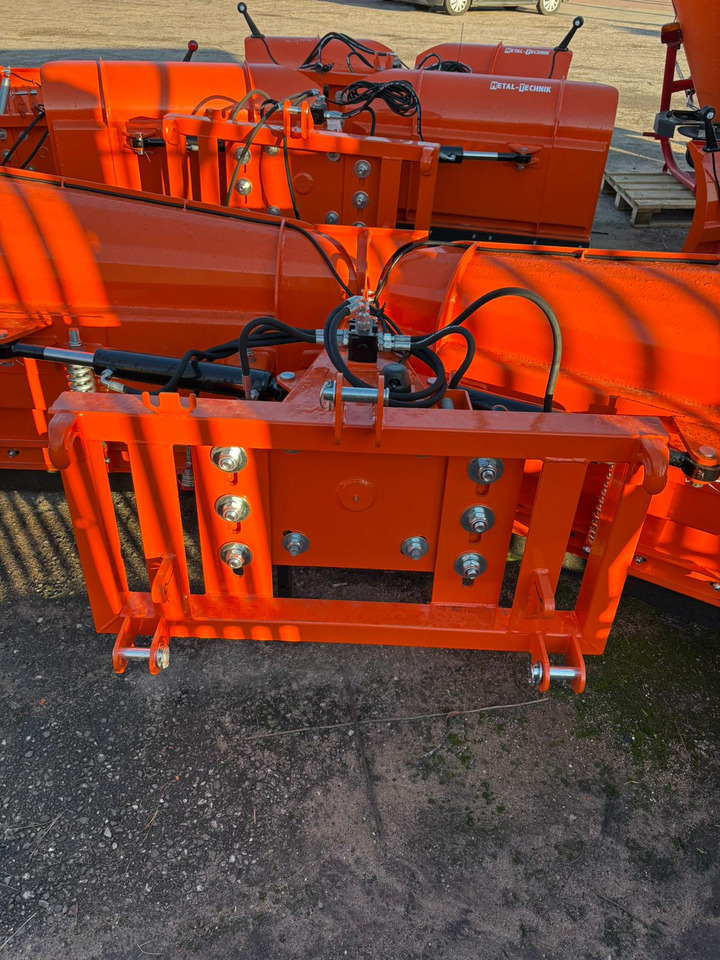 METAL-TECHNIK Schneeschild / Snow plow / Lame à neige / Sgombraneve dritto / Снегоочистель / Pług odśnieżny 3 m - Bajak salju untuk Bajak salju: gambar 4 METAL-TECHNIK Schneeschild / Snow plow / Lame à neige / Sgombraneve dritto / Снегоочистель / Pług odśnieżny 3 m - Bajak salju untuk Bajak salju: gambar 4