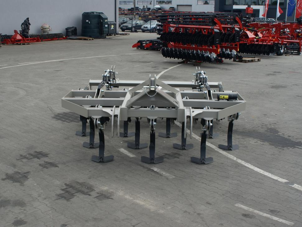 ROLEX Flügelschargrubber / No-till cultivator / Dechaumeur à dents / Aratri stoppiatori / Cultivador sin labranza / Культиватор No-till / Kultywator bezorkowy 3 m - Petani: gambar 4 ROLEX Flügelschargrubber / No-till cultivator / Dechaumeur à dents / Aratri stoppiatori / Cultivador sin labranza / Культиватор No-till / Kultywator bezorkowy 3 m - Petani: gambar 4