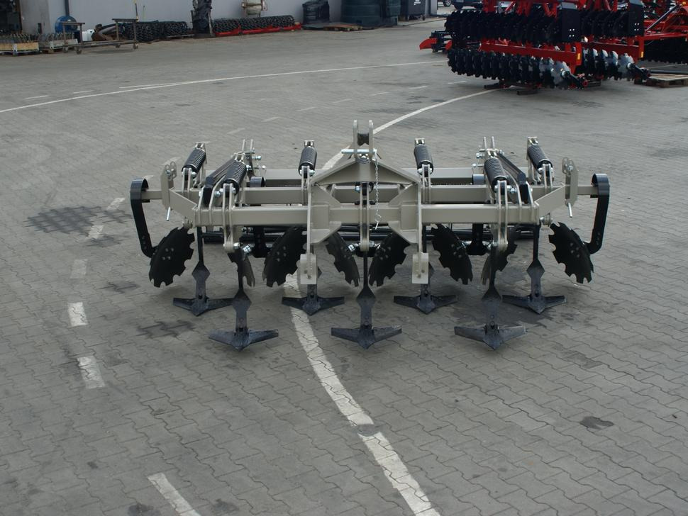 ROLEX Flügelschargrubber / Stubble cultivator / Dechaumeur à dents / Aratri stoppiatori / Стерневой культиватор / Agregat podorywkowy 3 m - Petani: gambar 5 ROLEX Flügelschargrubber / Stubble cultivator / Dechaumeur à dents / Aratri stoppiatori / Стерневой культиватор / Agregat podorywkowy 3 m - Petani: gambar 5