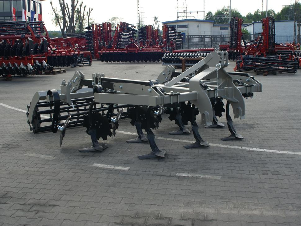 ROLEX Flügelschargrubber / Stubble cultivator / Dechaumeur à dents / Стерневой культиватор / Agregat podorywkowy 3 m - Petani: gambar 5 ROLEX Flügelschargrubber / Stubble cultivator / Dechaumeur à dents / Стерневой культиватор / Agregat podorywkowy 3 m - Petani: gambar 5
