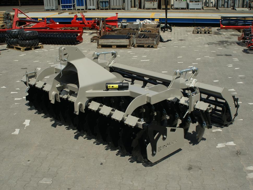 ROLEX Scheibenegge / Disc harrow / Dechaumeur à disques / Erpice a dischi / Дисковая борона / Brona talerzowa 3 m - Garu cakram: gambar 1 ROLEX Scheibenegge / Disc harrow / Dechaumeur à disques / Erpice a dischi / Дисковая борона / Brona talerzowa 3 m - Garu cakram: gambar 1