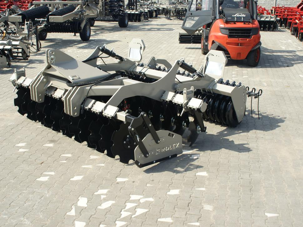 ROLEX Scheibenegge / Discs harrow / Dechaumeur à disques / Erpice a dischi / Дисковая борона / Brona talerzowa 3 m - Garu cakram: gambar 1 ROLEX Scheibenegge / Discs harrow / Dechaumeur à disques / Erpice a dischi / Дисковая борона / Brona talerzowa 3 m - Garu cakram: gambar 1
