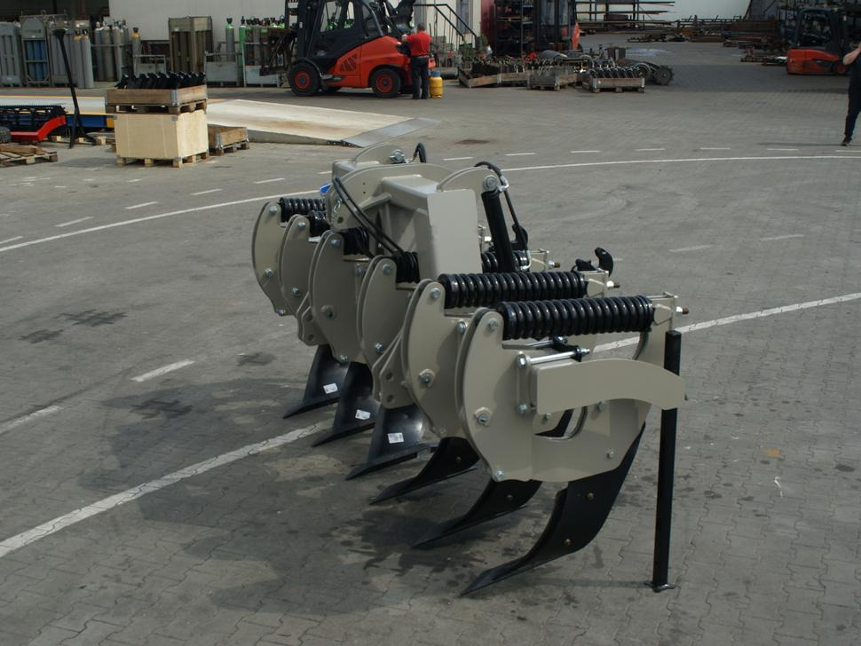 ROLEX Tiefenlockerer / Subsoiler / Décompacteur / Dissodatori / Subsolador / Глубокорыхлитель / Głębosz 3 m - Bajak subsoil: gambar 1 ROLEX Tiefenlockerer / Subsoiler / Décompacteur / Dissodatori / Subsolador / Глубокорыхлитель / Głębosz 3 m - Bajak subsoil: gambar 1