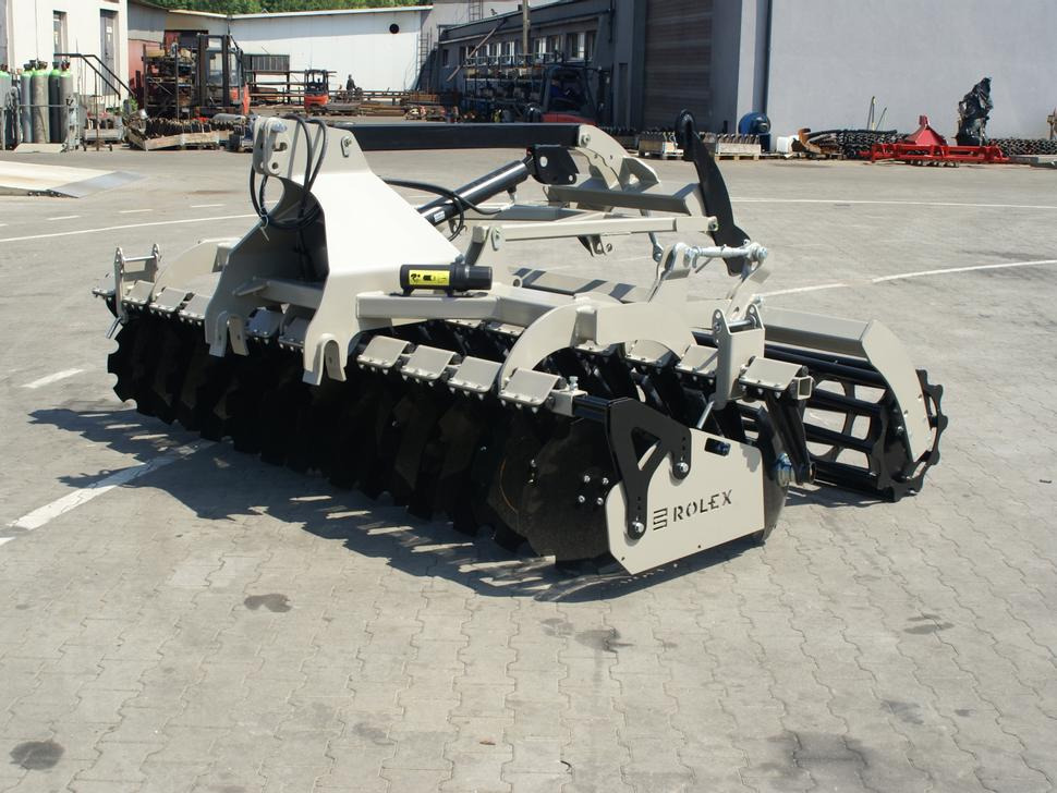 Rolex Scheibenegge / Disc harrow with hydropack / Déchaumeur à disques avec support semoir / Erpice a dischi / Cultivador de discos con hydropack / Дисковая борона с гидропаком 3 m - Garu cakram: gambar 1 Rolex Scheibenegge / Disc harrow with hydropack / Déchaumeur à disques avec support semoir / Erpice a dischi / Cultivador de discos con hydropack / Дисковая борона с гидропаком 3 m - Garu cakram: gambar 1