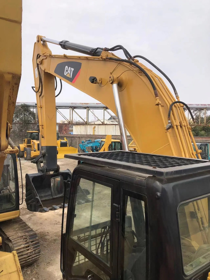 CATERPILLAR 330D - Ekskavator perayap: gambar 3 CATERPILLAR 330D - Ekskavator perayap: gambar 3