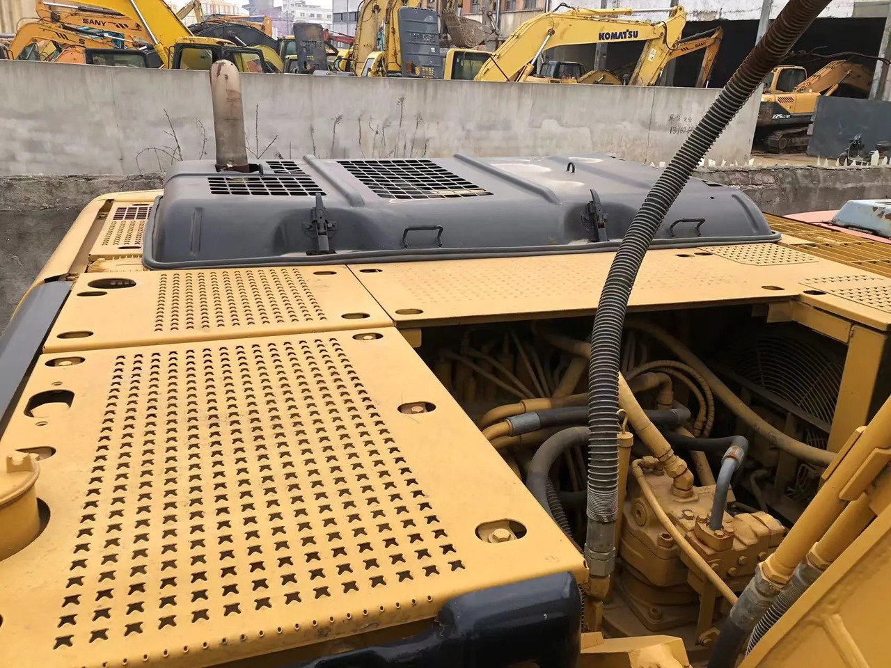 CATERPILLAR 330D - Ekskavator perayap: gambar 5 CATERPILLAR 330D - Ekskavator perayap: gambar 5