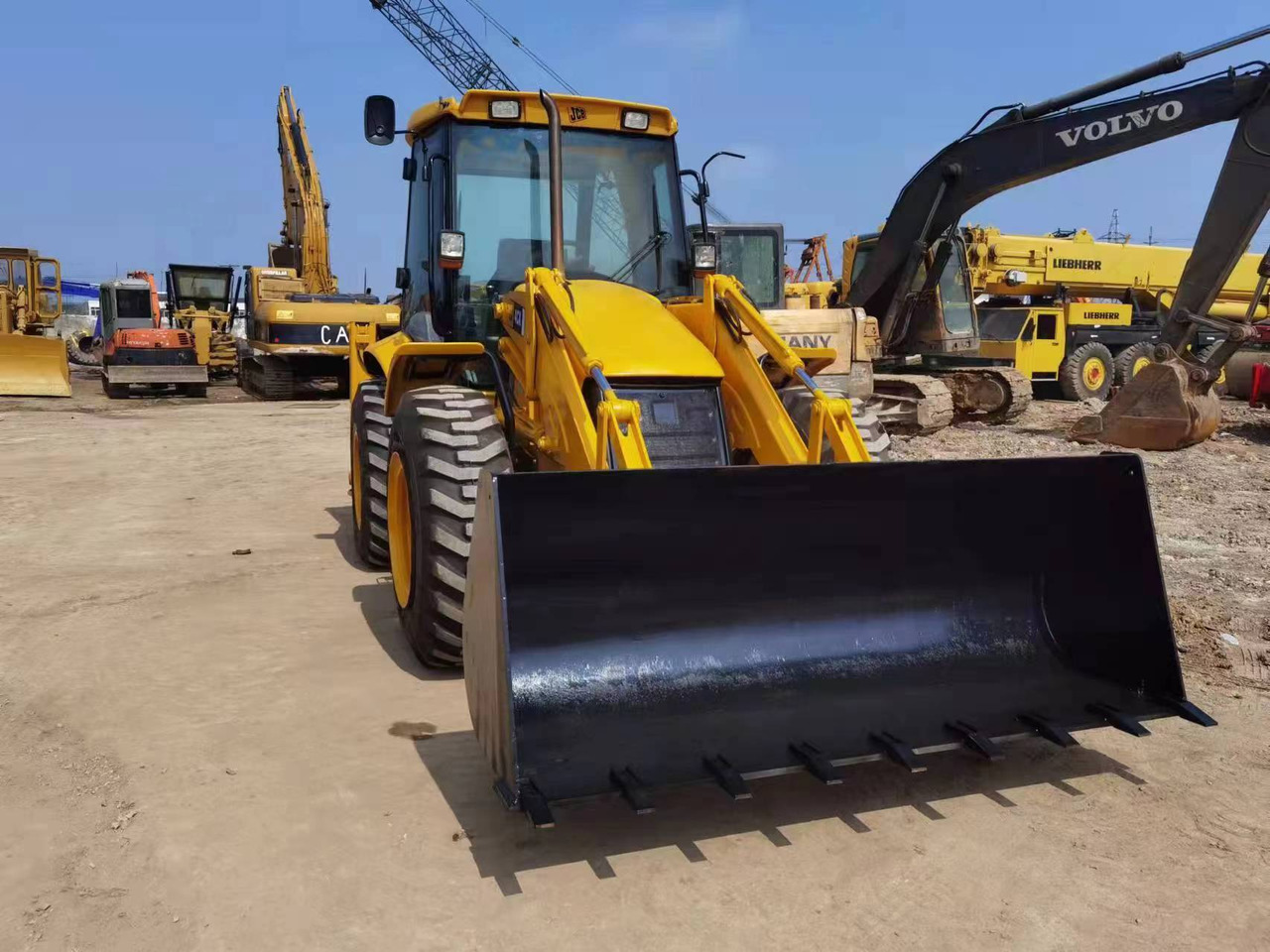 JCB 4CX SOLD OUT!!! - Backhoe loader: gambar 2 JCB 4CX SOLD OUT!!! - Backhoe loader: gambar 2