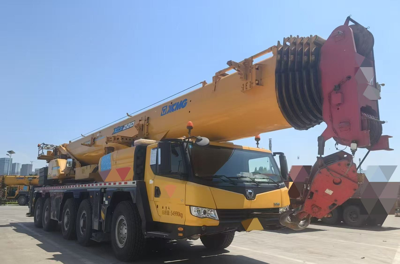 XCMG XCA130L7C - Derek semua medan: gambar 2 XCMG XCA130L7C - Derek semua medan: gambar 2