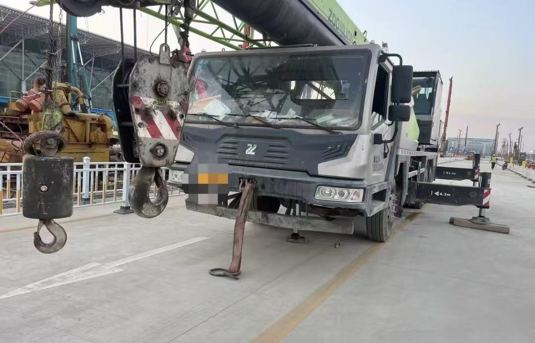 ZOOMLION ZTC300V - Derek bergerak: gambar 3 ZOOMLION ZTC300V - Derek bergerak: gambar 3