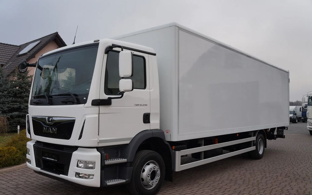 MAN TGM 12.290 / 15.290 EURO 6 KONTENER 20 PALET WINDA - Truk box: gambar 1 MAN TGM 12.290 / 15.290 EURO 6 KONTENER 20 PALET WINDA - Truk box: gambar 1