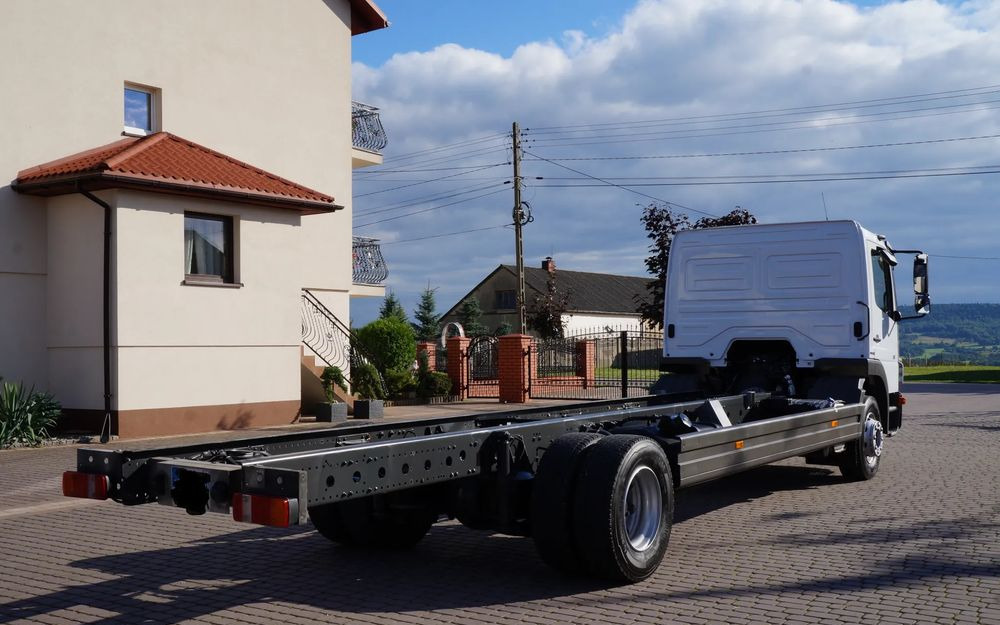 Mercedes-Benz ATEGO 1318 EURO 5 RAMA DO ZABUDOWY MANUAL 1322 - Truk sasis: gambar 3 Mercedes-Benz ATEGO 1318 EURO 5 RAMA DO ZABUDOWY MANUAL 1322 - Truk sasis: gambar 3