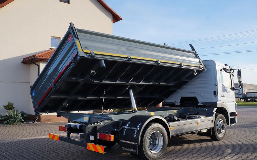 Mercedes-Benz ATEGO 1518 EURO 5 WYWROTKA 3 STRONNA KIPER 1524 - Truk jungkit: gambar 5 Mercedes-Benz ATEGO 1518 EURO 5 WYWROTKA 3 STRONNA KIPER 1524 - Truk jungkit: gambar 5