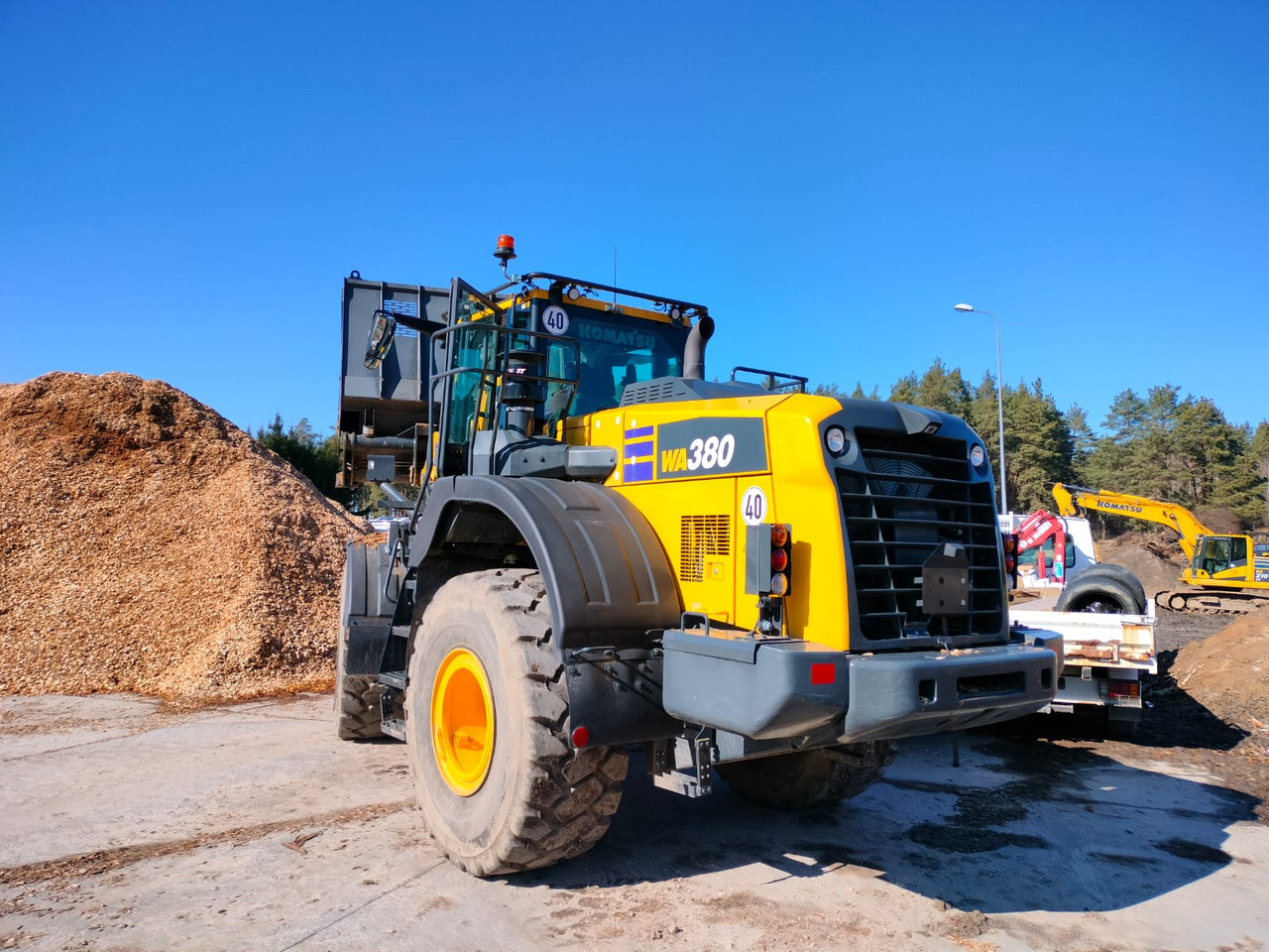 KOMATSU WA380 - Wheel loader: gambar 4 KOMATSU WA380 - Wheel loader: gambar 4